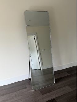 Floor mirror