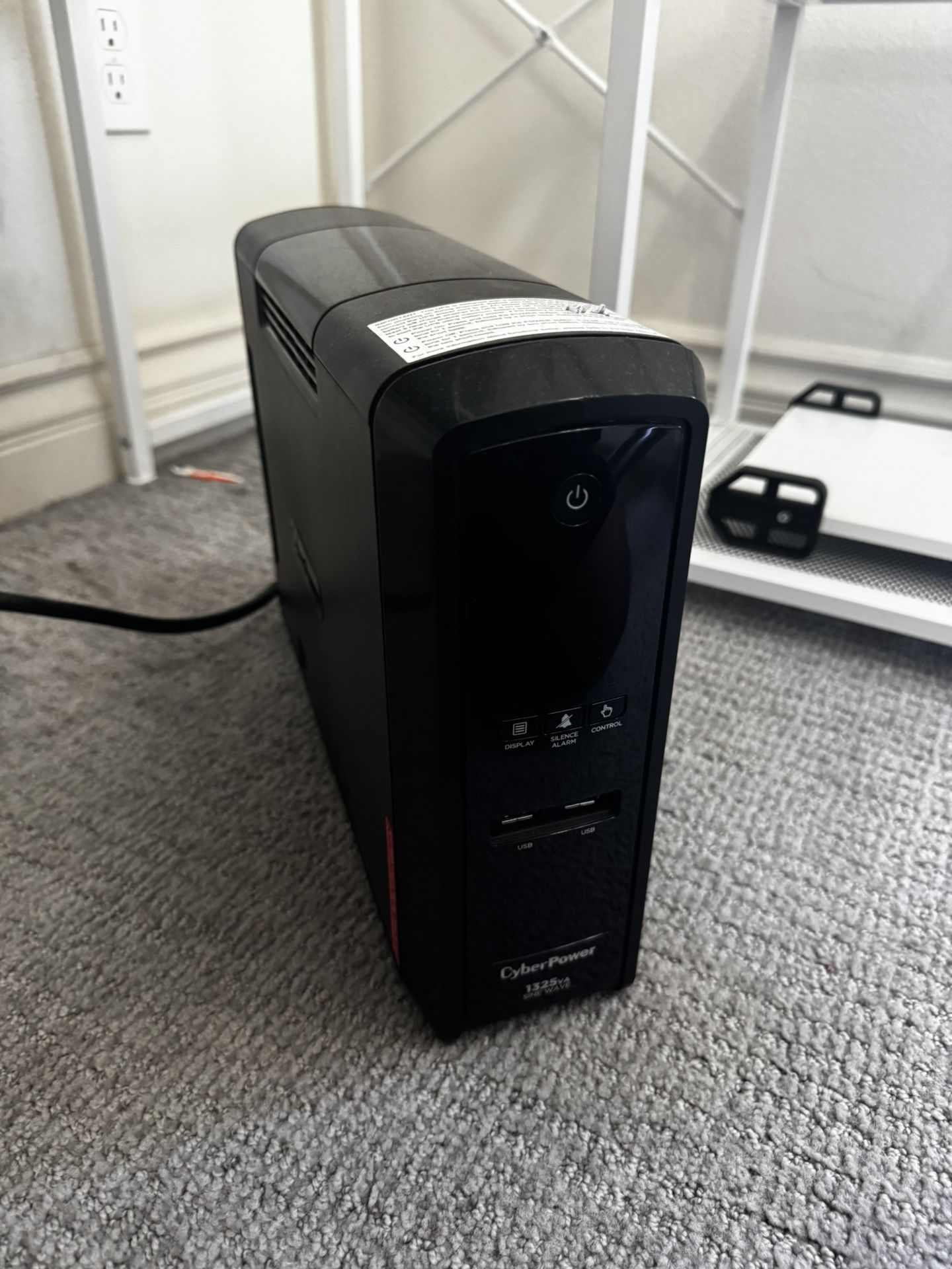 Cyberpower UPS 1325V