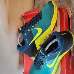 Nike METCON  2 Size 9