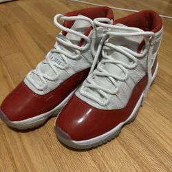 Jordan 11 Cherry Size 10.5