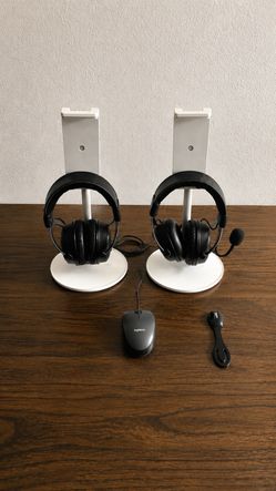 HyperX Gaming Headset Bundle + Logitech Mouse & Desktop Stands