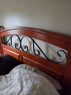 Cal king head & foot board