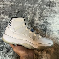 Air Jordan 11 Size 8.5