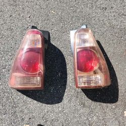 Set of two car tail lights for 2003 4Runner and/or 4th Gen 4Runners 