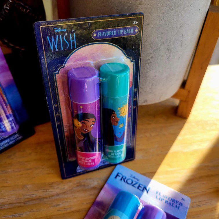  Disney Wish & Frozen Flavored Lip Balm Set