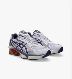 ASICS Low-Top Running Sneakers