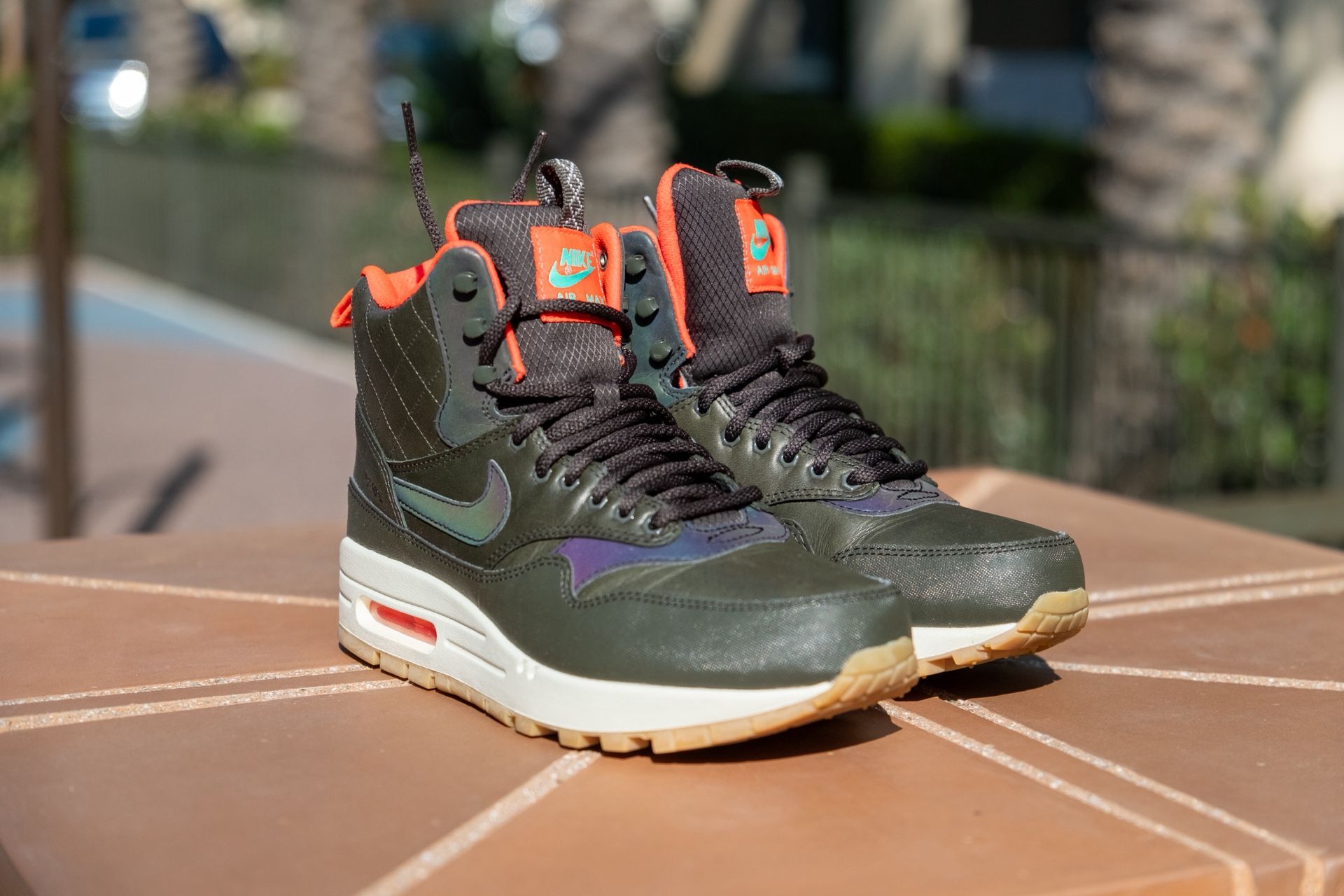 Nike Air Max 1 Mid Sneakerboot Women’s Sz 9