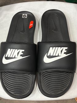 Men’s Nike slides