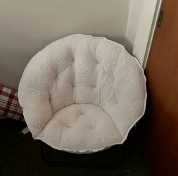 New folding white Sherpa chair