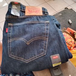 Levi's 
