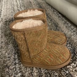 Toddler Uggs 7c