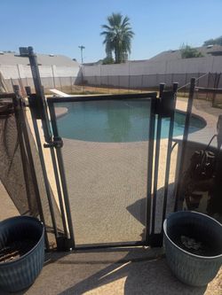 Pool fence gate