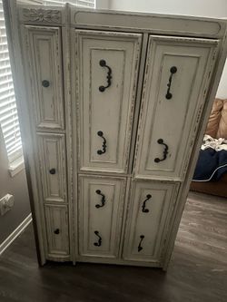 Vintage Dresser Set With Night Stands