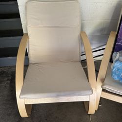 Set Of 2 Beige Lounge Chairs 
