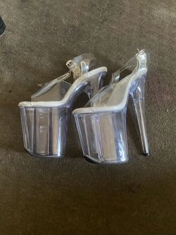 Pleaser flamingo size 6