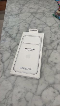 Authentic Apple iPhone 17 pro Max Clear Case like new
