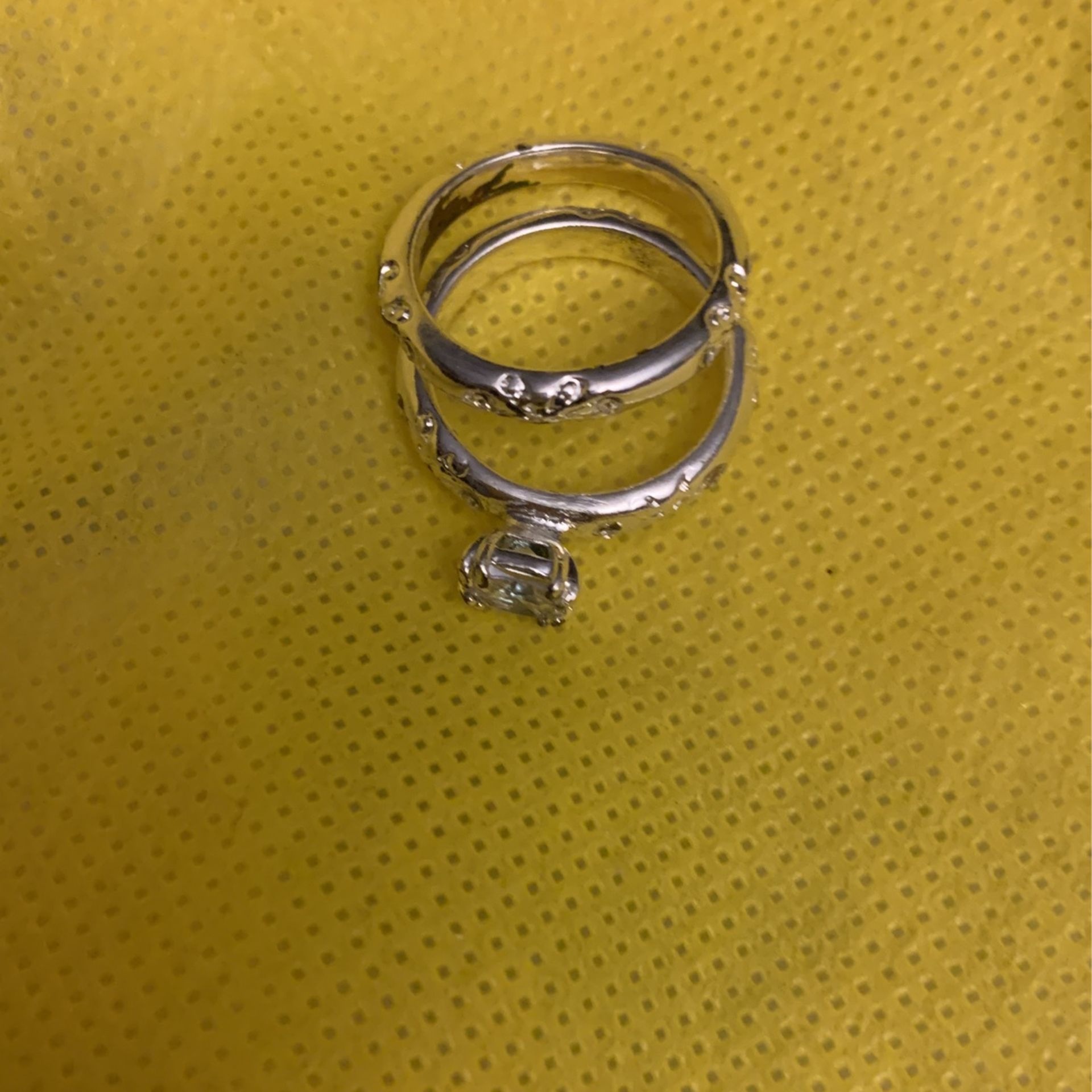 Avon Cz Engagement Ring And Band Set