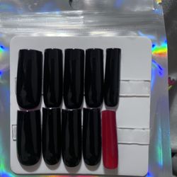 customized press on nails