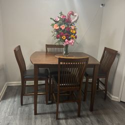 Dinning Table 