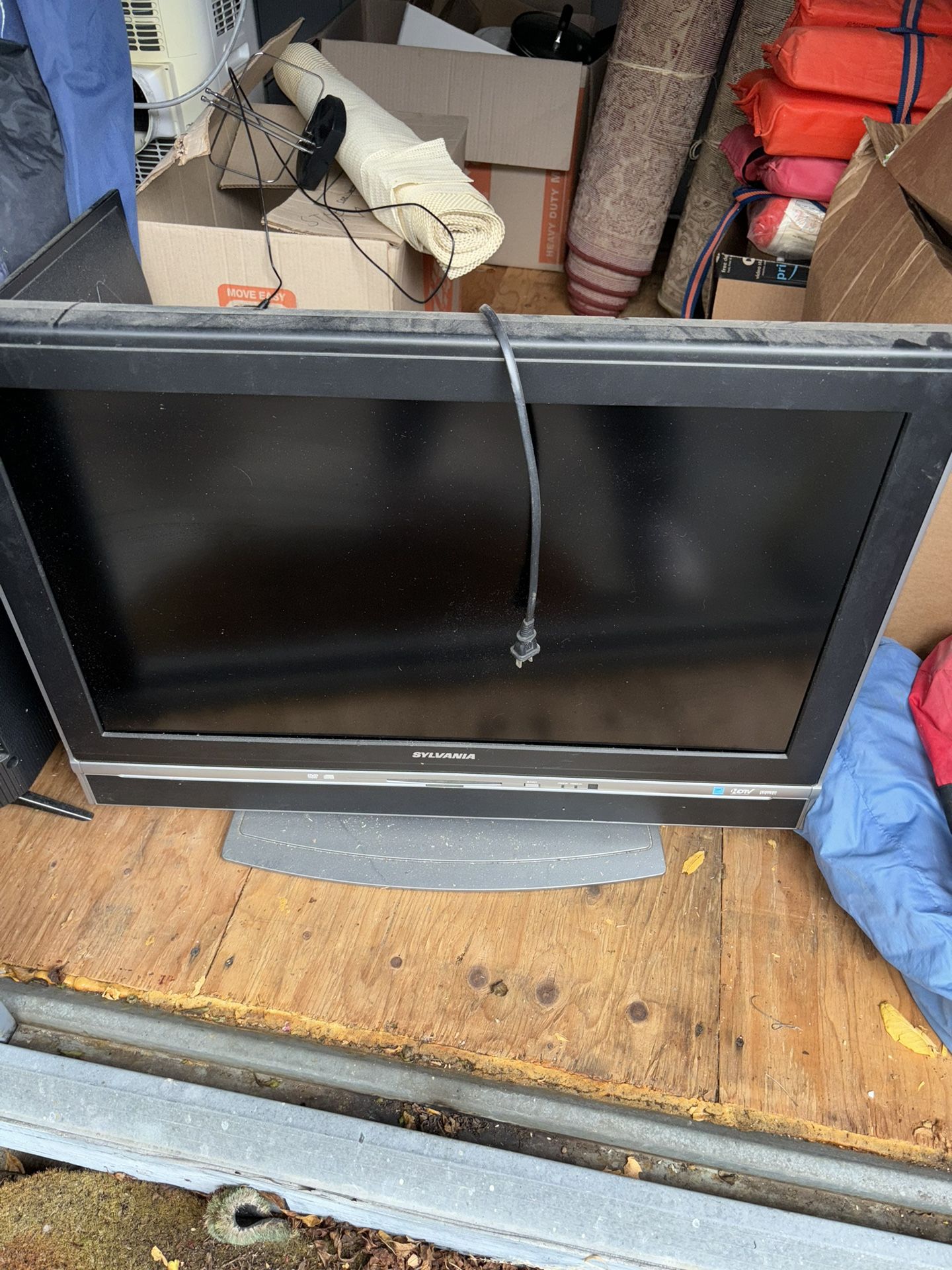 Sylvania 32 Inch TV 