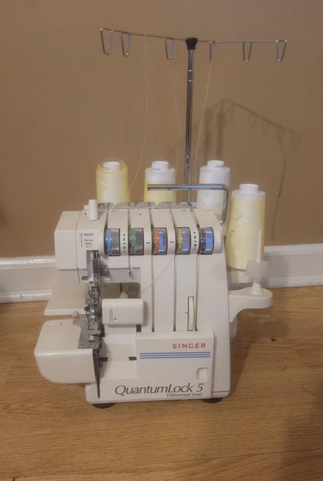 Singer Overlock Machine