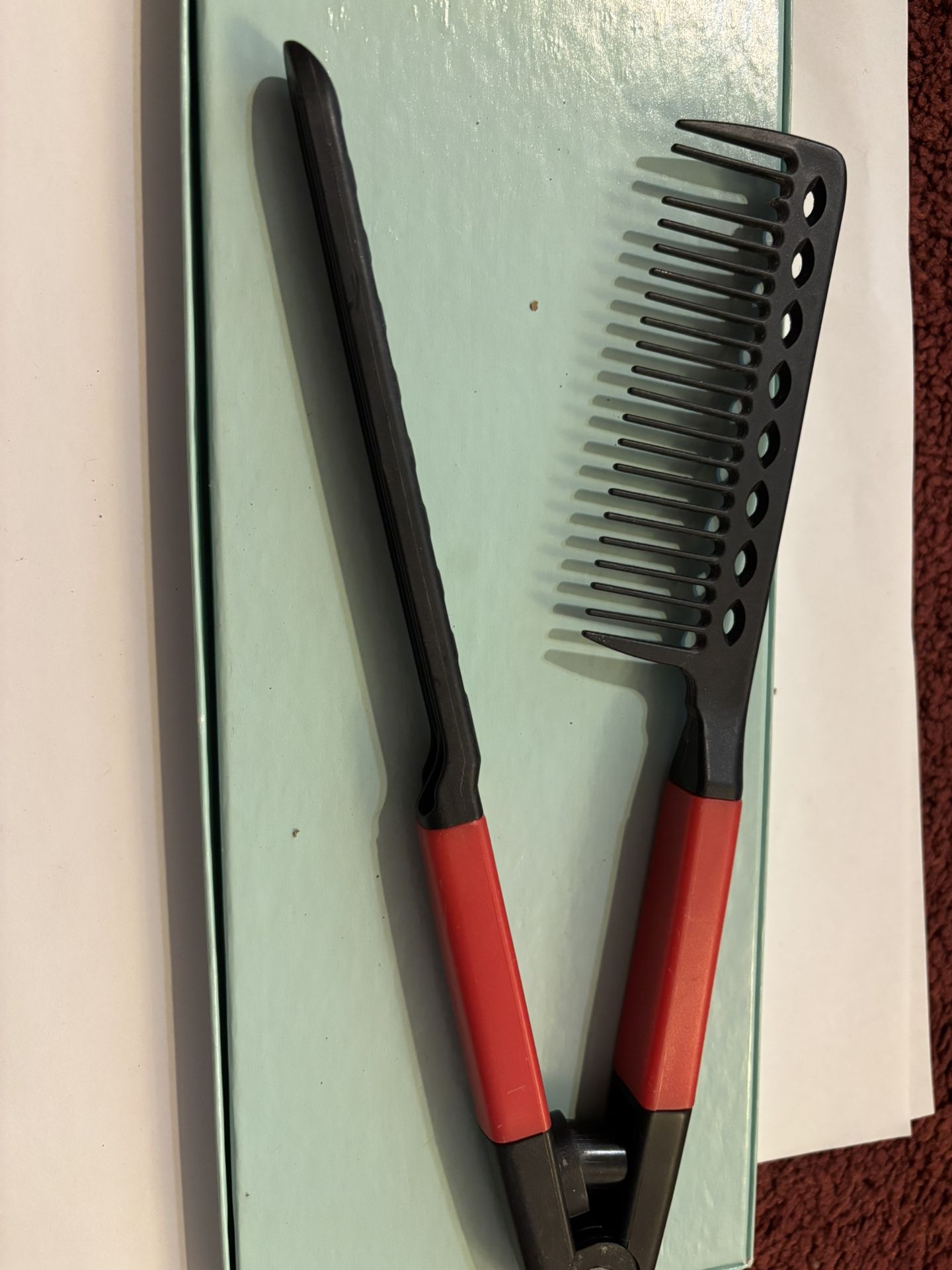 Red and Black Hair Styling Comb Clamp