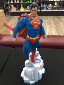 Sideshow Superman Resin Statue 