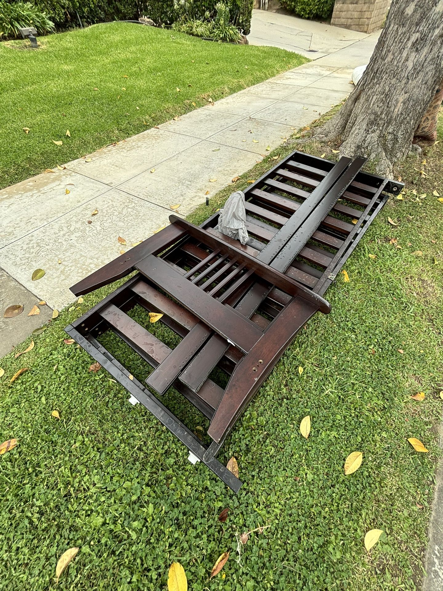 FREE FURNITURE