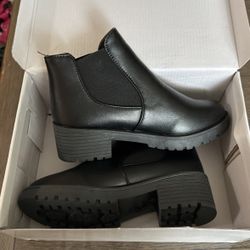 Woman’s Boots 