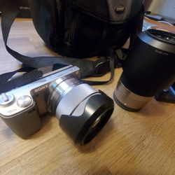 Sony Nex-5 DSLR Camera Extra Battery Charger 55-210 mm lens