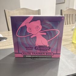 Pokémon TCG Sword & Shield Fusion Strike ETB Elite Trainer Box BRAND NEW Sealed