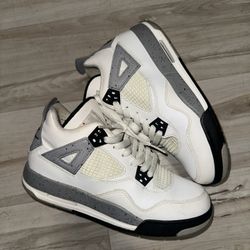 Jordan 4 White Cement Size 6Y / 7.5 Women