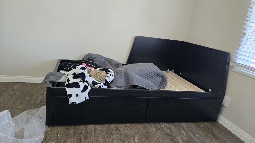 Twin Bed