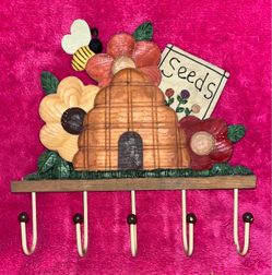 Garden Seeds Bumble Bee with Hive & Flowers Resin 10” x 9” Sign with 5 Metal Hanging Hooks NEW!