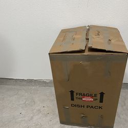 Fragile box with 2 small box
