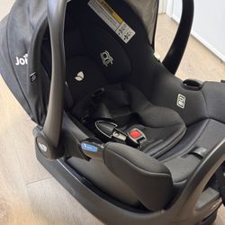 JOIE Rue Car Seat With Base