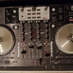 Numark NS6 Dj Controler