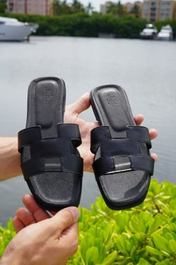 sandals shoes
