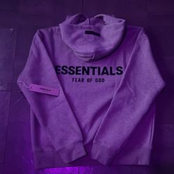 Essential Hoodies.   (SC)📍