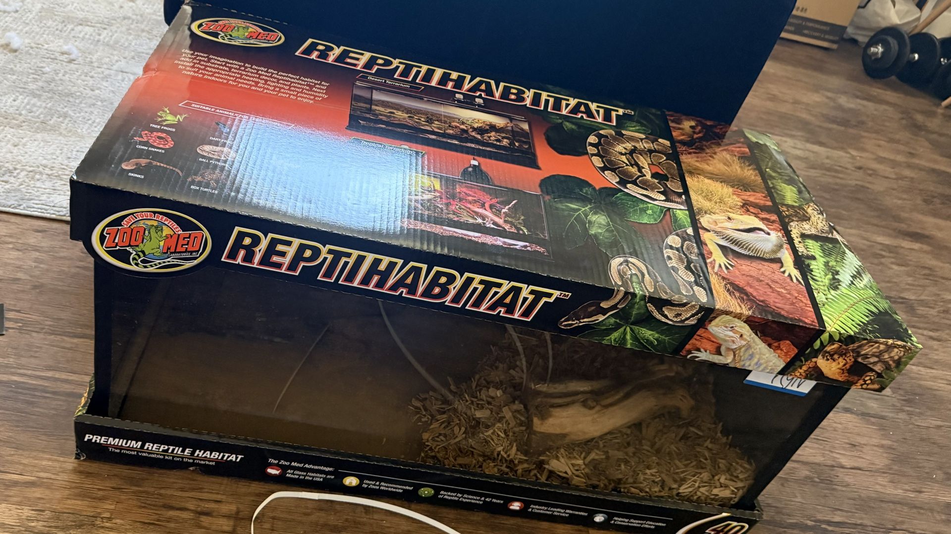 Free! Reptile Tank Terrarium With Heating Pad 