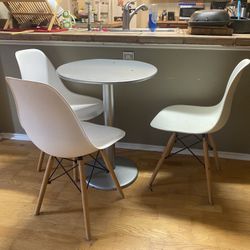 Mid Century Modern Dining Chairs (6)