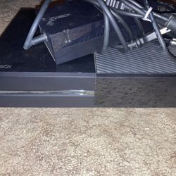 Xbox One w/ Cables