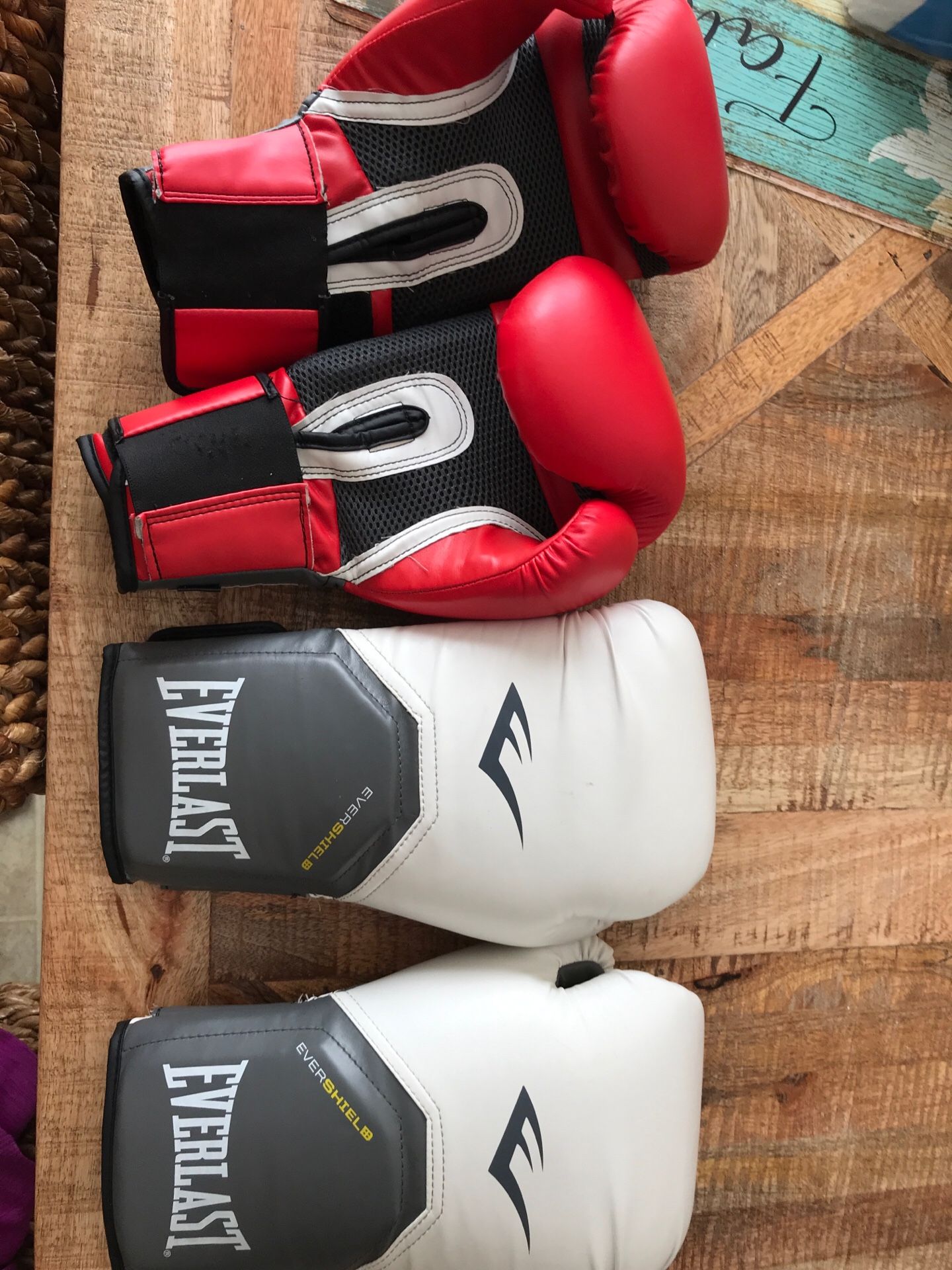 Boxing training gloves