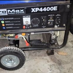 Duromax XP4400E Dual Fuel Genenator 