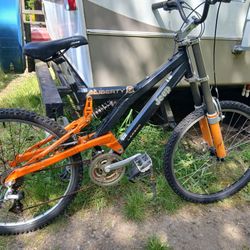 Jeep Liberty Lerado Mountain Bike