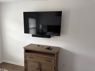 Large Flat Screen TV Wall Mounted