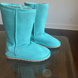 New Authentic Ugg Boots
