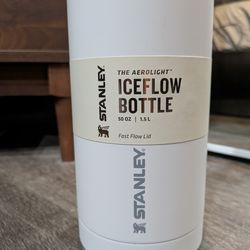 50 Oz Stanley aerolite iceflow bottle