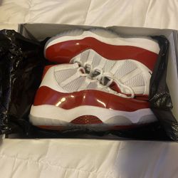 Air jordan 11 retro “cherry’s” 