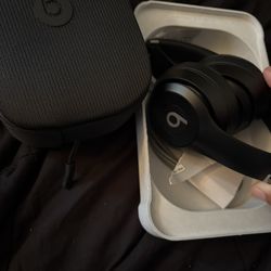 Beats Solo 4s